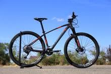 Load image into Gallery viewer, TRINX X7 Quest Hardtail Mountain Bike

